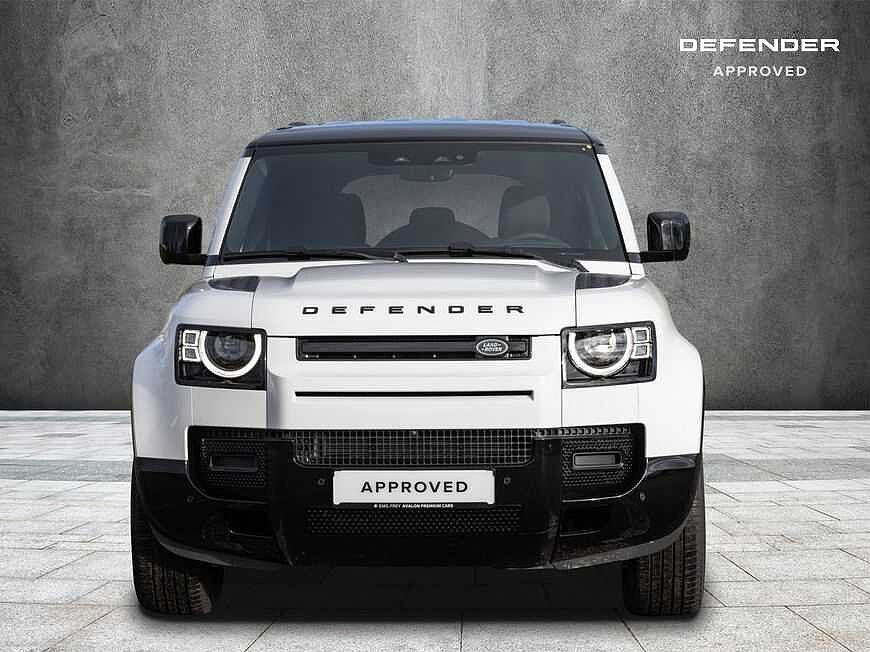 Land Rover Defender 110 Dynamic SE