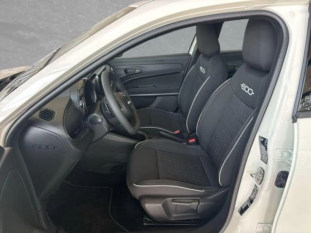 Fiat 600e Hybrid MY25 1.2 #APPLE&ANDROID #KLIMA #TOUCH