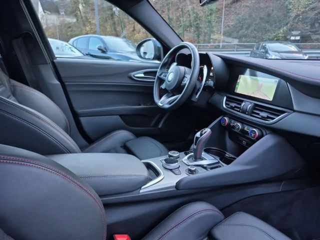 Alfa Romeo Giulia Q4