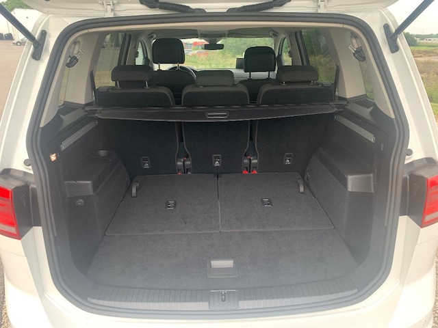 Volkswagen Touran 1.5 TSI DSG R-Line