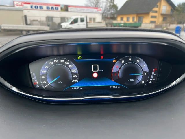 Peugeot E-2008 Allure Pack