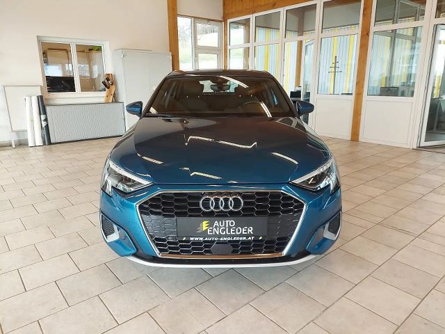 Audi A3 40 TFSI Hybride S-Tronic Sedan
