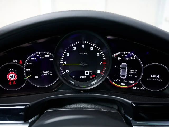 Porsche Panamera 4 E-Hybrid