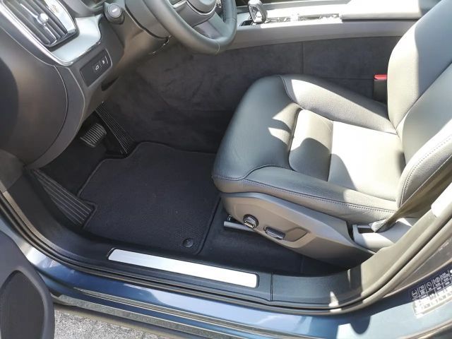 Volvo XC60 AWD Core Recharge T6