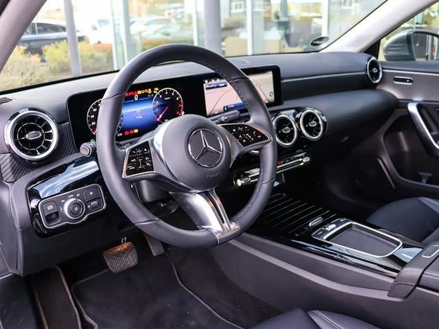 Mercedes-Benz A 200 ProgressiveAdvanced/LED/Kamera/MBUX/Winter