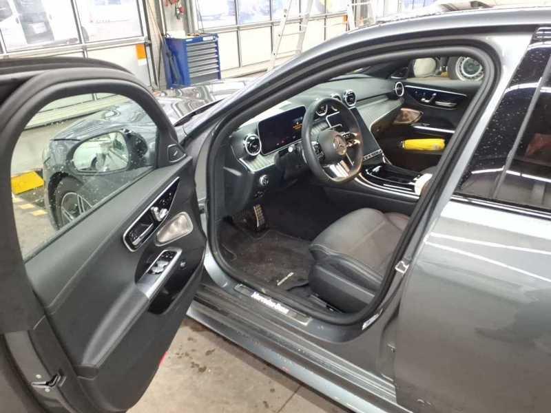 Mercedes-Benz C 200 AMG Line Sedan