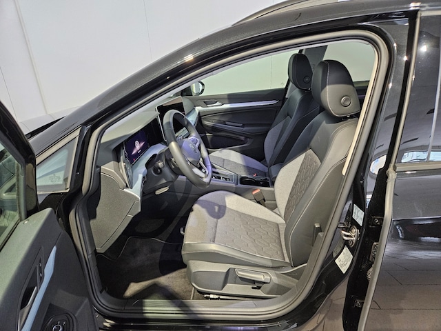 Volkswagen Golf 1.5 eTSI DSG Variant