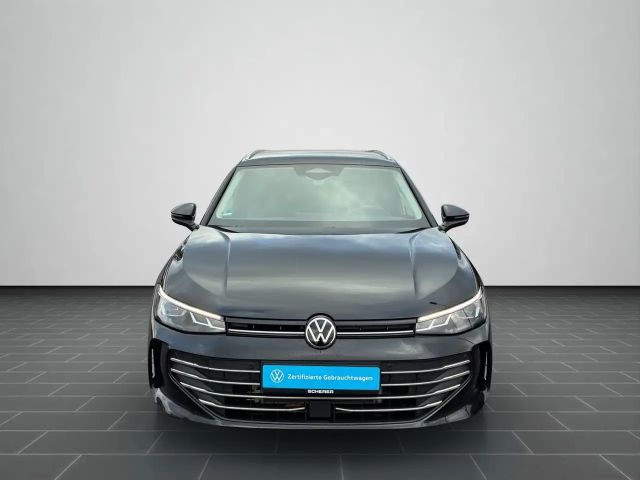 Volkswagen Passat 1.5 eTSI Business DSG Variant