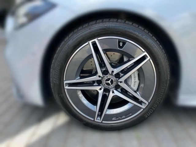 Mercedes-Benz C 200 AMG Line Sedan