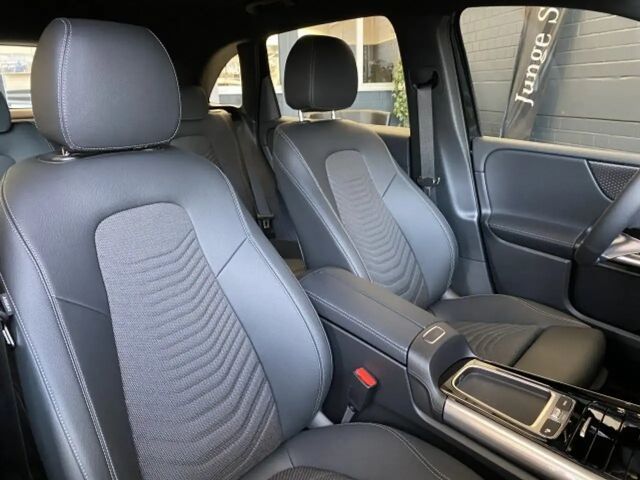 Mercedes-Benz B 180 Progressive