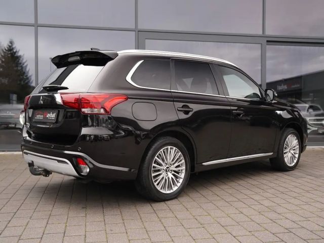 Mitsubishi Outlander 4WD PHEV