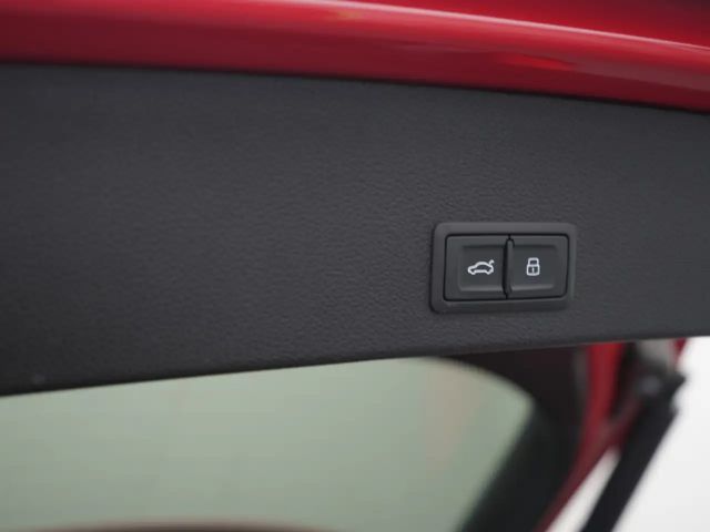 Audi Q2 advanced S-TRON AHK VIRT LEDER SHZ PORT NA