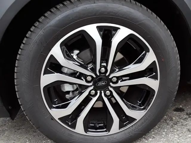 Ford Puma EcoBoost Titanium