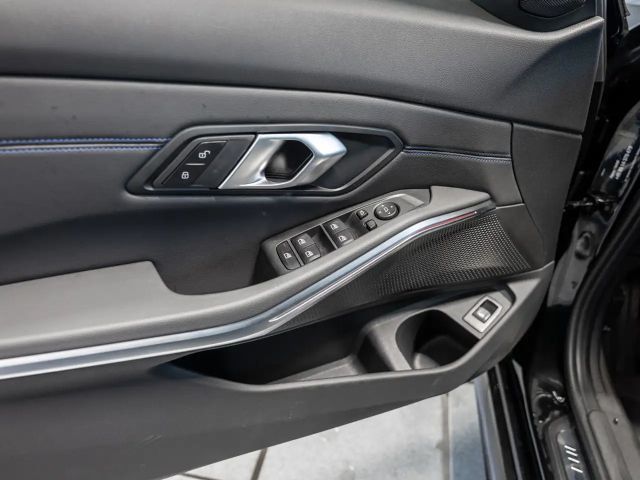 BMW 330 330d M-Sport Touring xDrive