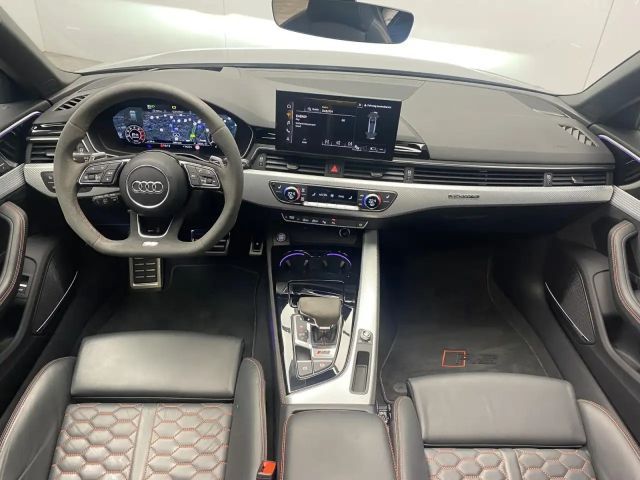 Audi RS4 Avant Quattro