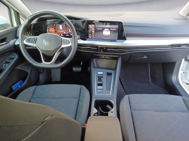 Volkswagen Golf Life Variant