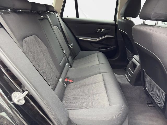 BMW 318 *** M-FELGEN *** DRIVING ASSIST. PROFESSIONAL ***