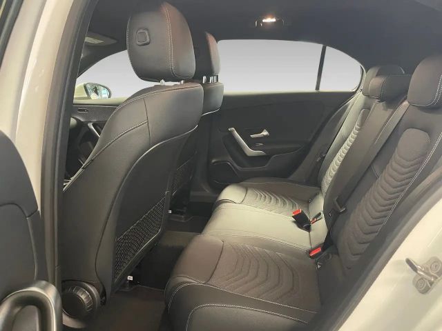 Mercedes-Benz A 180 Progressive