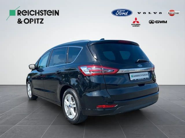 Ford S-Max Titanium