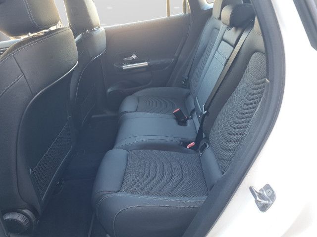 Mercedes-Benz EQA 300 4MATIC