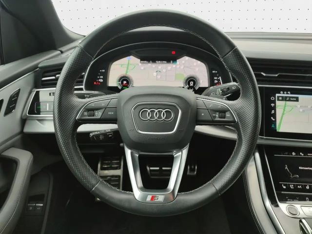 Audi Q8 55 TFSI Hybride Quattro S-Line