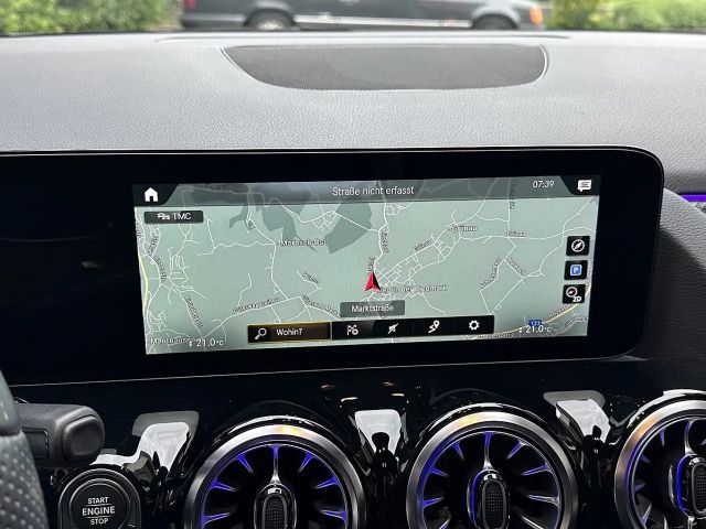 Mercedes-Benz GLA 220 AMG Line GLA 220 d