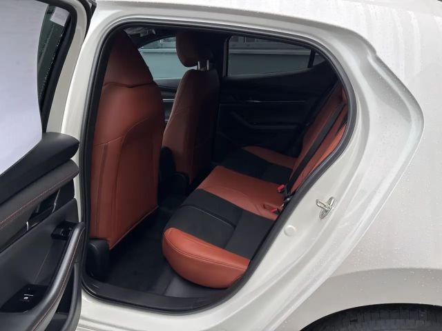 Mazda 3 Nagisa 140 Automatik Metallic