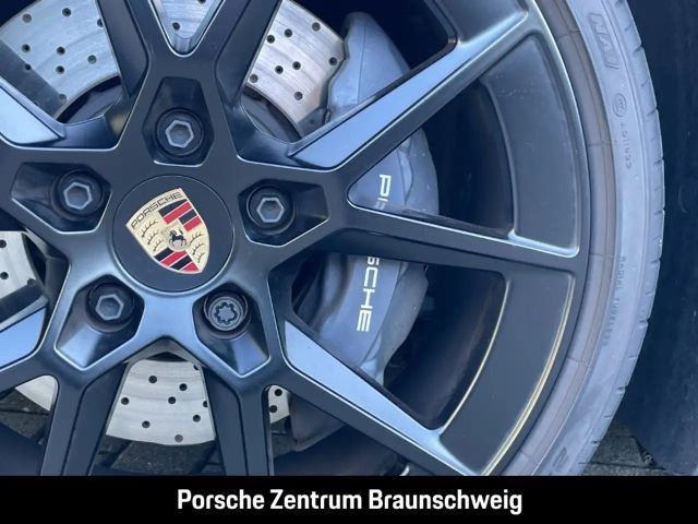 Porsche 992 Carrera Coupé