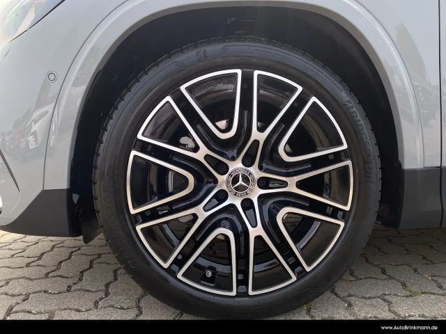 Mercedes-Benz GLA 200 AMG Line