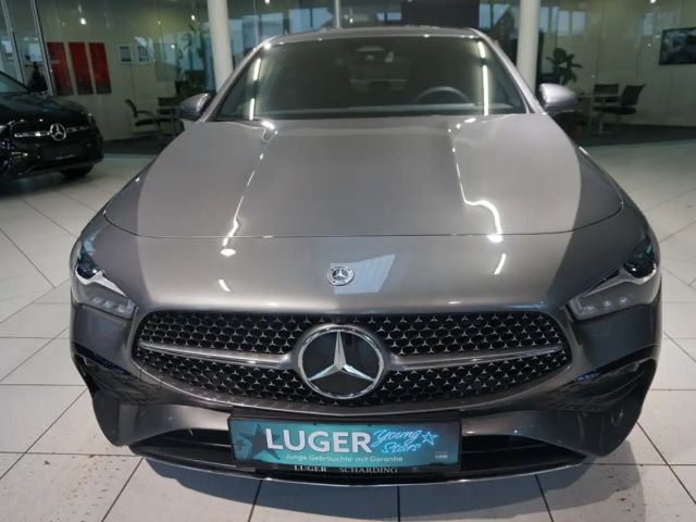 Mercedes-Benz CLA 180 AMG Line Coupé