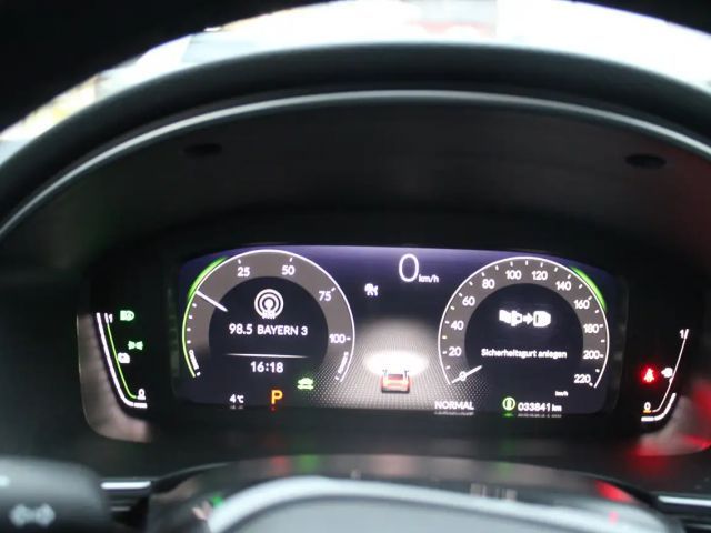 Honda Civic Advance e:HEV