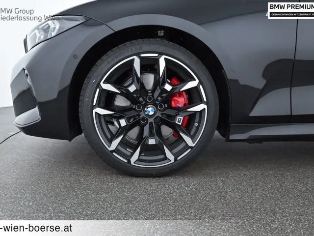 BMW 330 330i Sedan xDrive