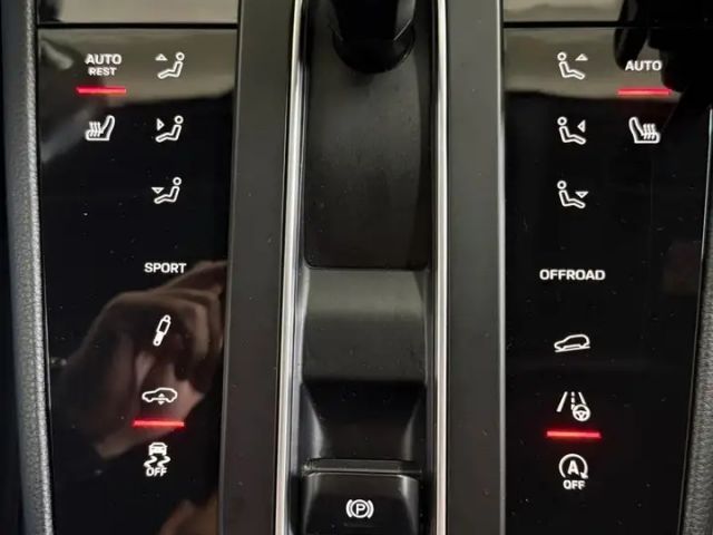 Porsche Macan *PANO*LUFT*AHK*21ZOLL*KAMERA*BOSE*