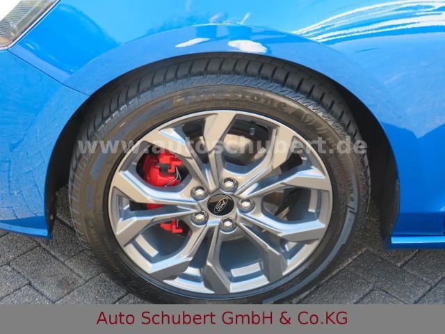 Ford Focus EcoBoost ST Line