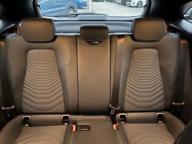 Mercedes-Benz GLA 180 *LED Navi Sitzh. Rückfahrkamera DAB*