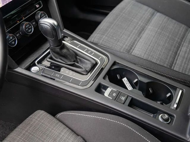 Volkswagen Passat 1.5 TSI Business DSG Variant