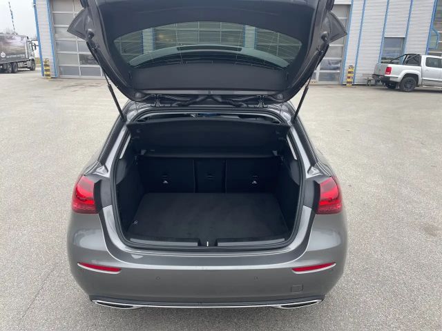 Mercedes-Benz A 180 Hatchback