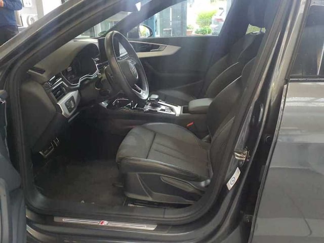 Audi A4 45 TFSI Avant Quattro S-Line S-Tronic