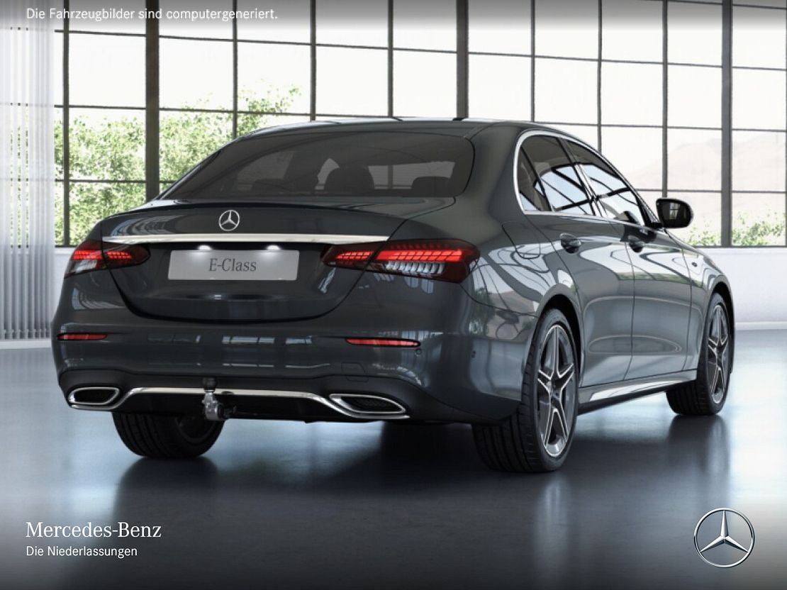 Mercedes-Benz E 300 E 300 e Sedan