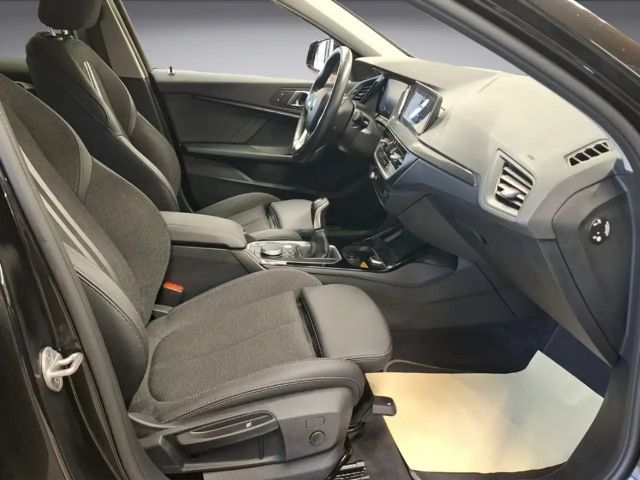 BMW 116 116i Sedan Sport Line