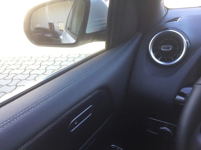 Mercedes-Benz B 180 Progressive