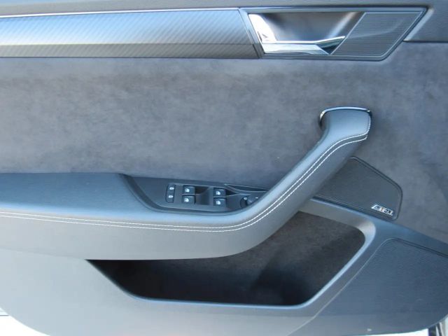 Skoda Superb 2.0 TSI 4x4 Combi Sportline