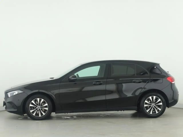 Mercedes-Benz A 180 A 180 d