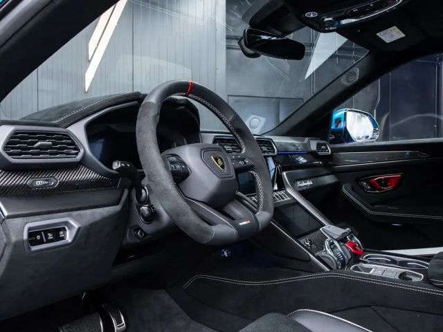 Lamborghini Urus Performante