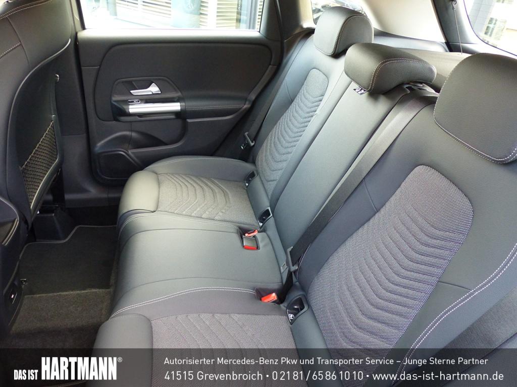 Mercedes-Benz B 200 Progressive Sedan