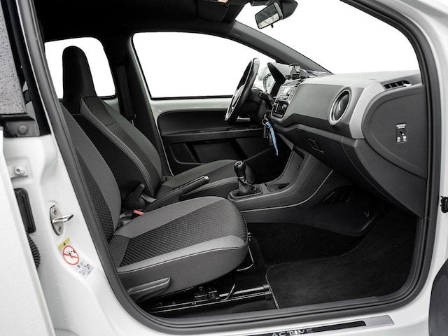 Volkswagen up! Active