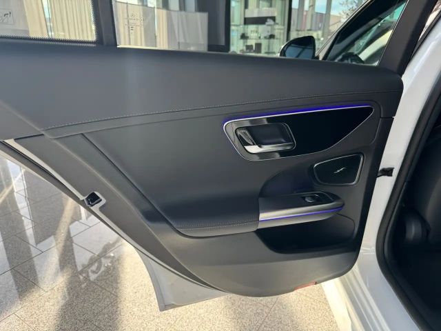 Mercedes-Benz C 300 AMG Line Sedan