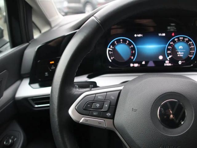 Volkswagen Golf Life Variant