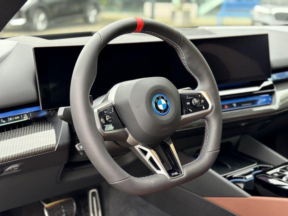 BMW i5 M60 Sedan xDrive