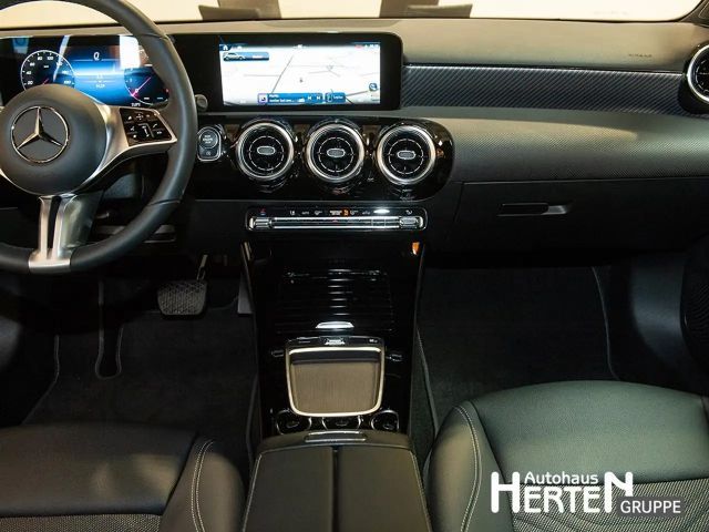 Mercedes-Benz A 200 Progressive